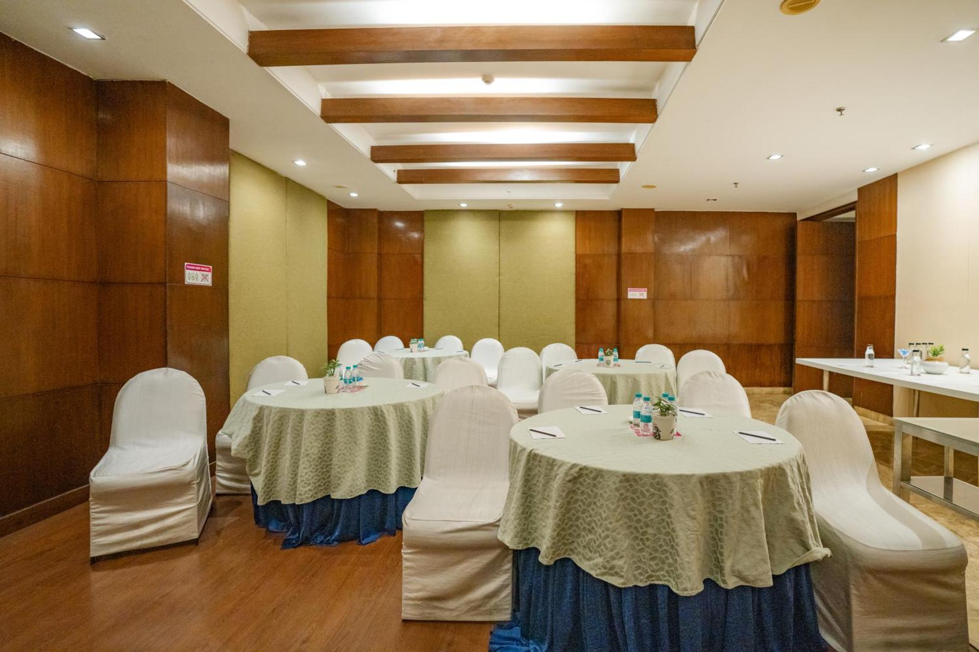 Royal Orchid Central Jaipur, Bani Park Ngoại thất bức ảnh