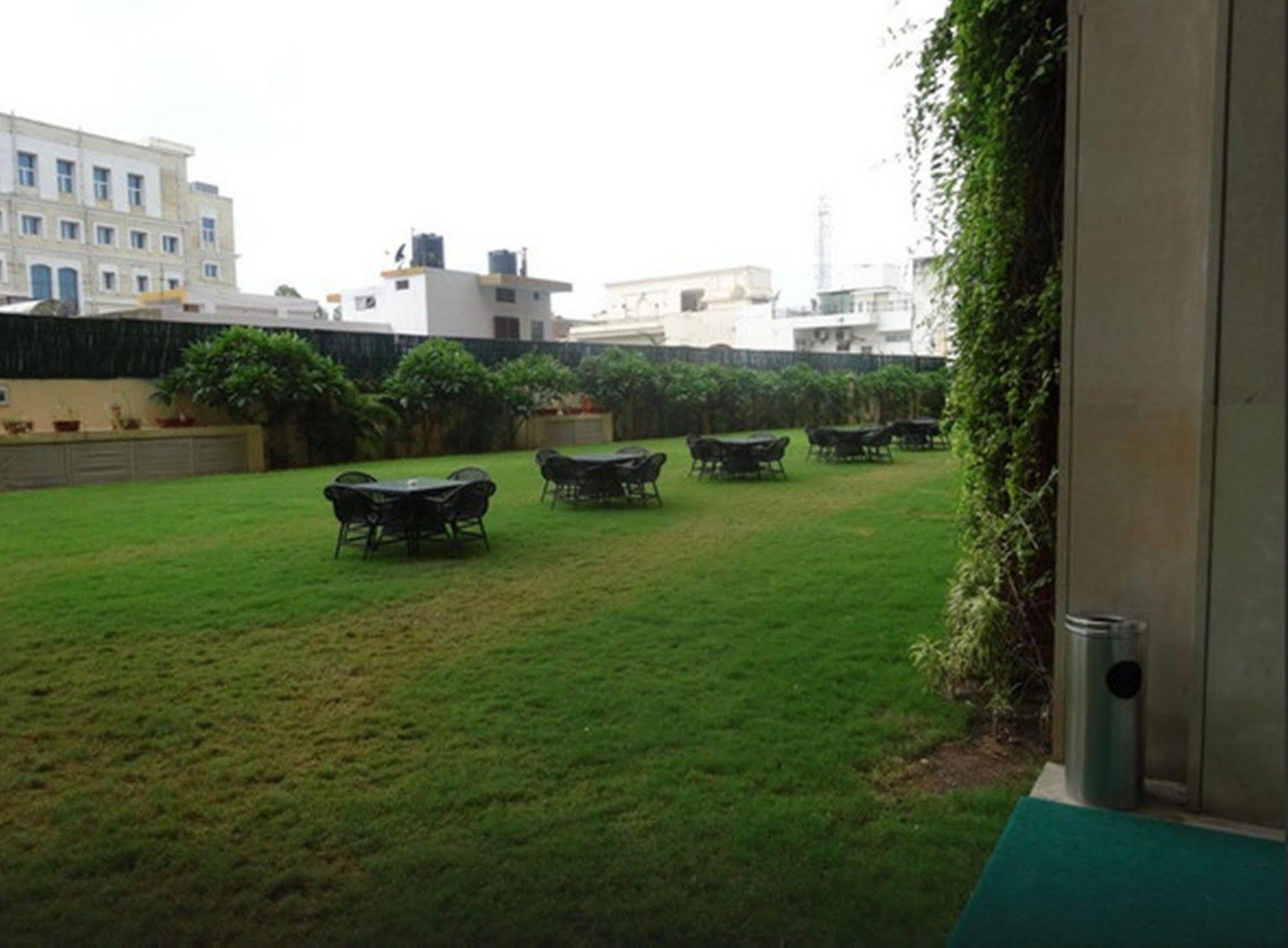 Royal Orchid Central Jaipur, Bani Park Ngoại thất bức ảnh